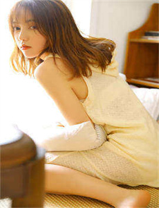 冲浪女孩布鲁娜